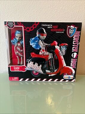 2011 Vintage Monster High Ghoulia Yelps Scooter Set - (Toys R Us exclusive)